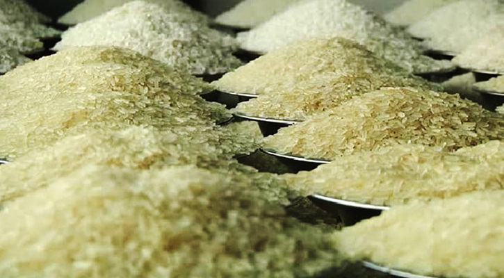 সিঙ্গাপুর থেকে আসবে ৫০ হাজার টন সেদ্ধ চাল